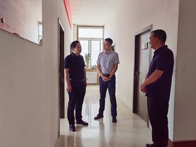 王志成深入調(diào)研駐縣企業(yè)運營管理，聚焦圖書刊物銷售產(chǎn)業(yè)發(fā)展